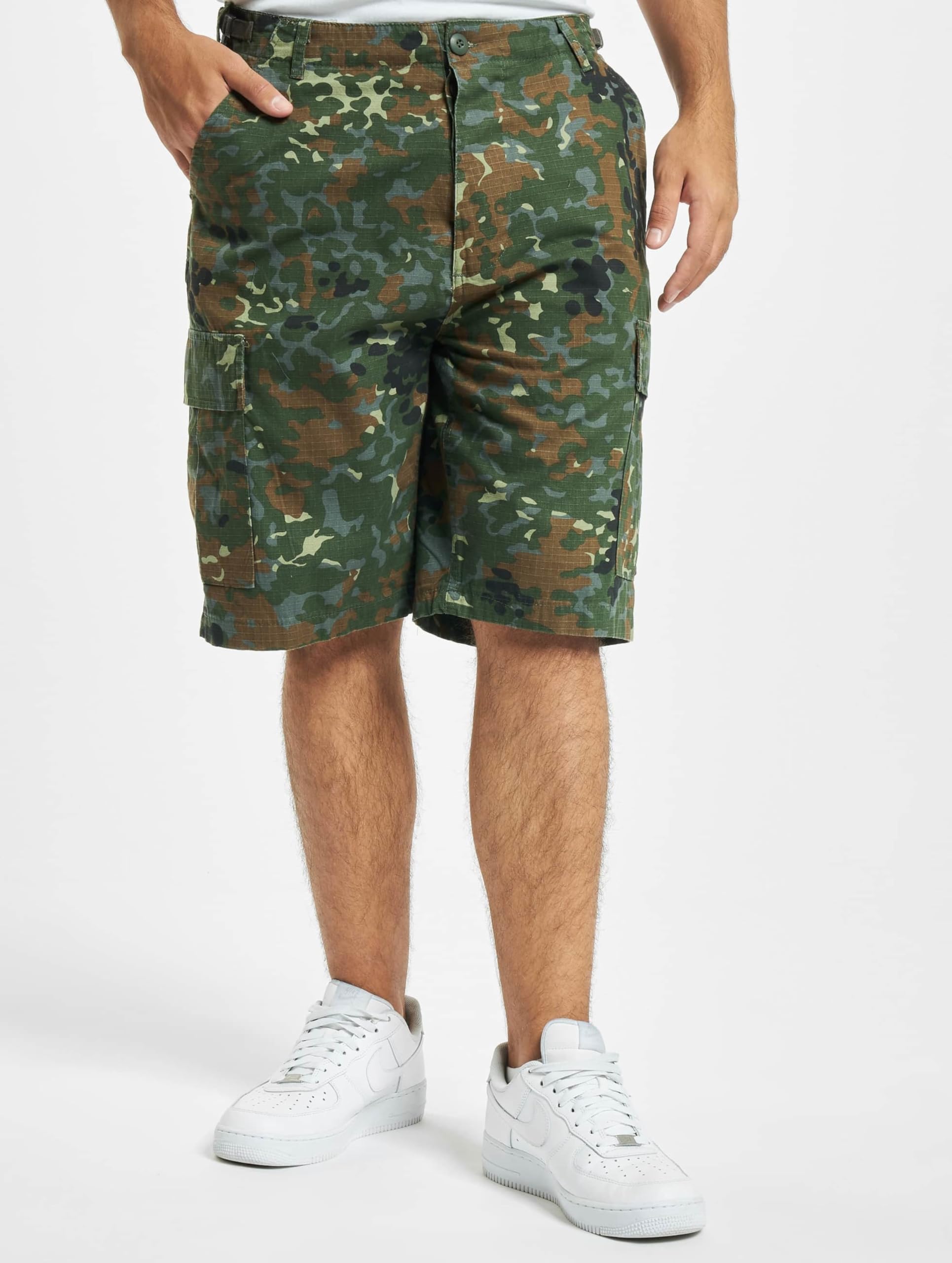 Brandit Men’s BDU Shorts Woodland – Vintage Military Cargo Shorts