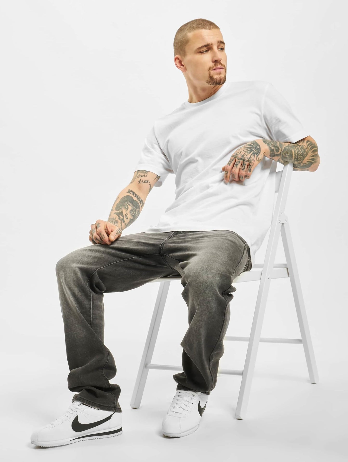 Brandit Men’s Rover Denim Jeans Black – Classic Straight Fit Jeans