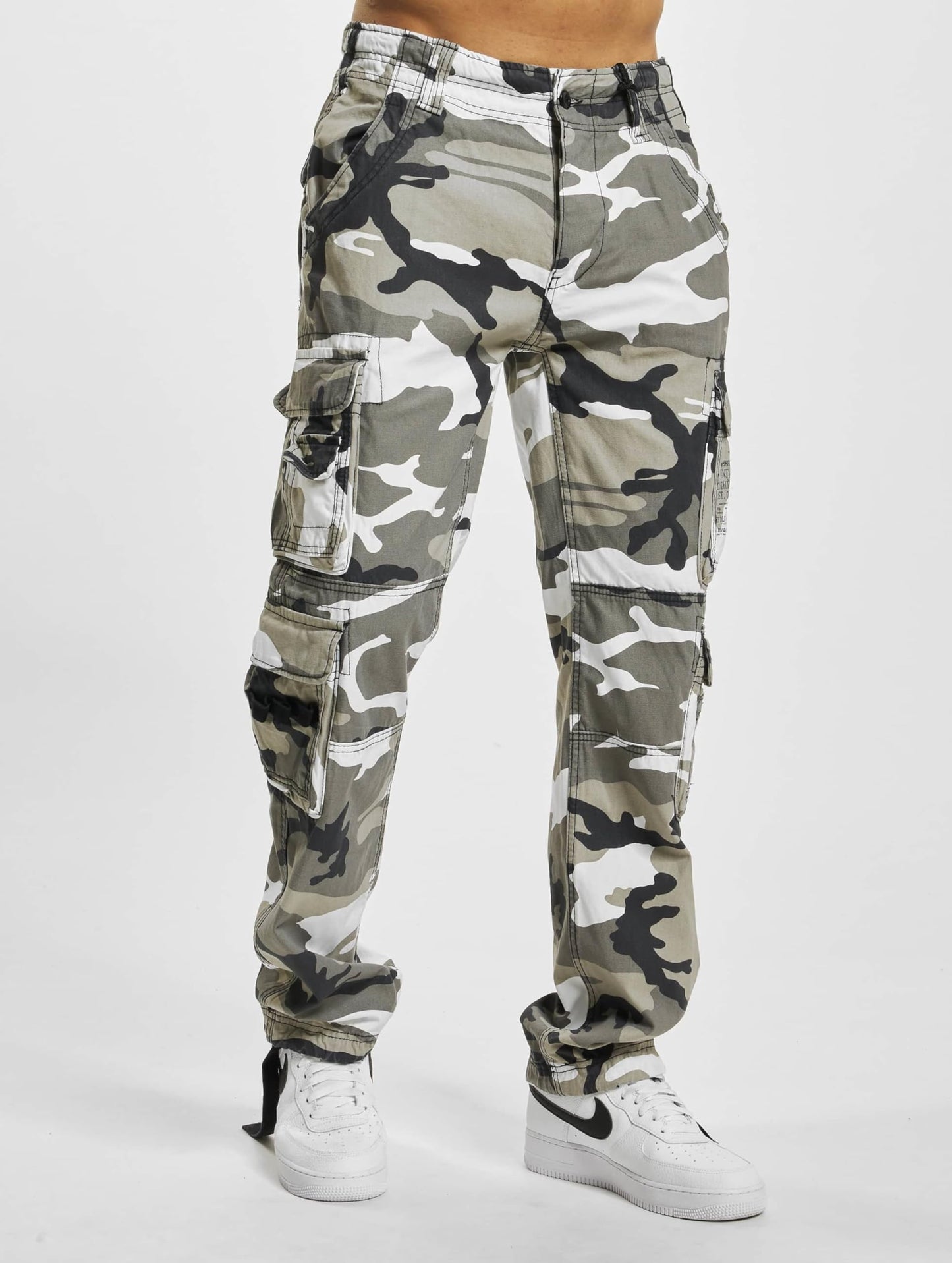 Brandit Slim-Fit Cargo Pants Wood Camo XXL – Outdoor Army Trousers