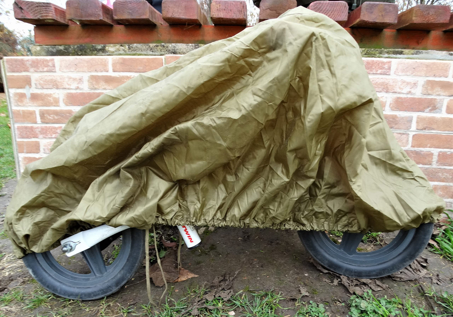 Mil-Tec Casual Shoulder Bag Green – Lightweight Everyday Carry Bag